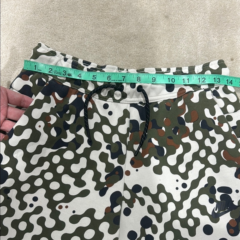 Nike sportswear tech digi Camouflage fleece Jogger Pants men’s Small EUC - Picture 10 of 13